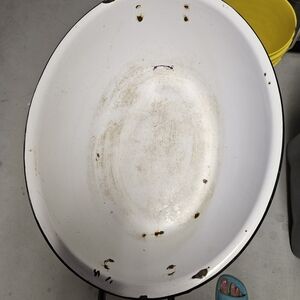 Vintage White Enamel Basin, Good For Farmhouse Decor, Etc.